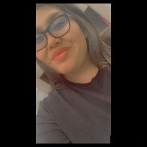 Meet your Posher, Monica